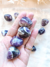Load image into Gallery viewer, Chevron Amethyst Tumbles
